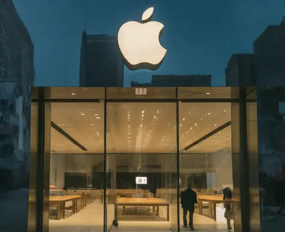 India's First Apple Retail Store Opens in Mumbai